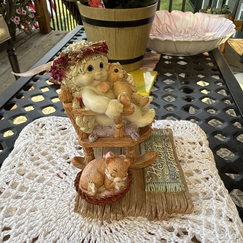 Dreamsicles Love Makes A Home Angel Cherub Teddy Bear and Me Kitten Flowers 2000